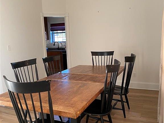 5th image of 620 Oak Tree Rd