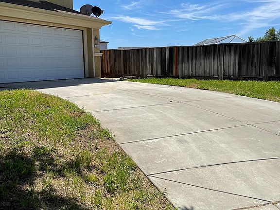 Front with Lawns