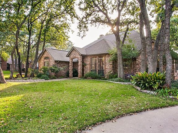 4th image of 7825 Aubrey Ln