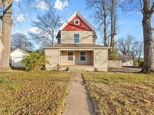 221 Patterson St, Farmington, MO 63640