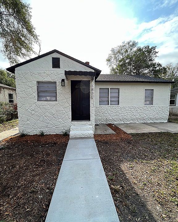 1st image of 1830 E 25th St