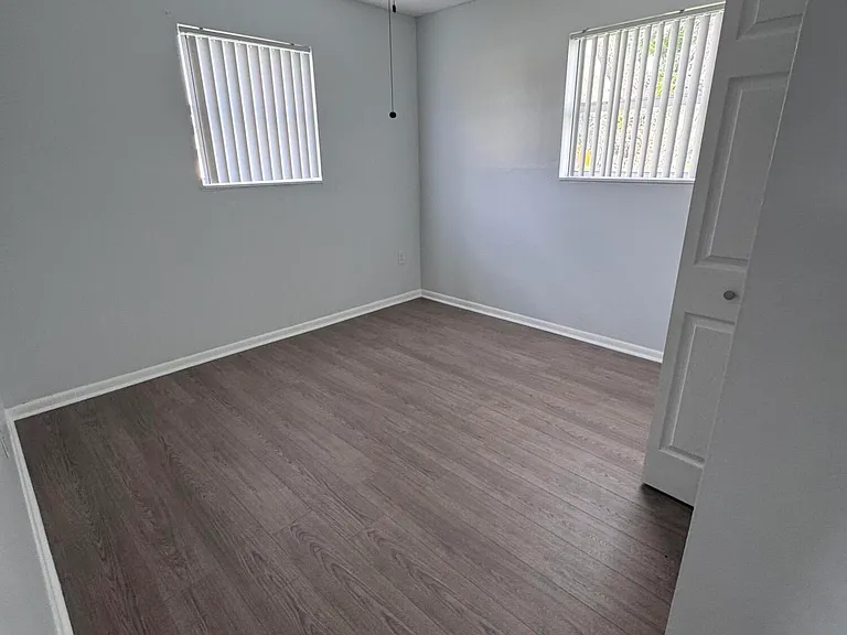 300 W Rutgers St — Photo 8