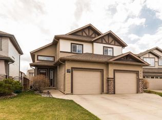 719 E Silkstone Close W, Lethbridge, AB T1J4B9