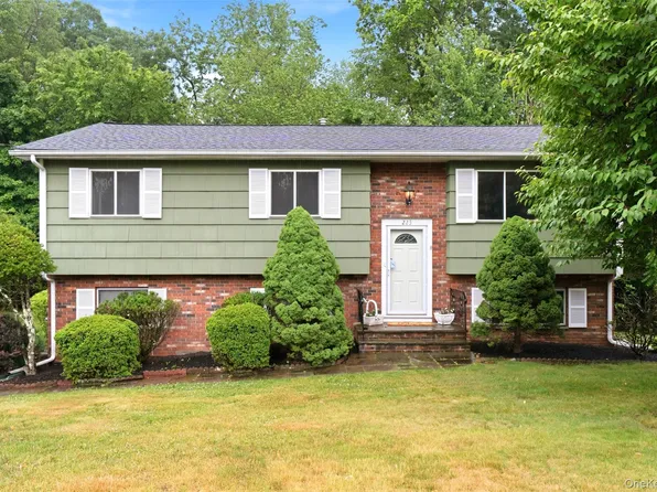 223 Newport Avenue, Tappan, NY 10983