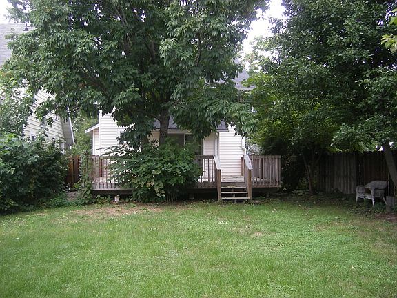 3rd image of 598 Cleveland Ave