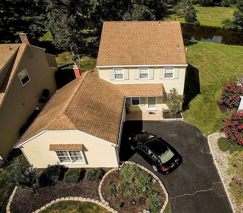 2nd image of 6 Nantucket Ct