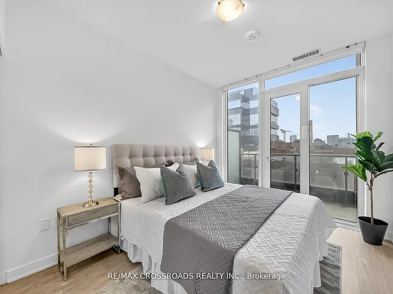 70 Princess St #406 — Photo 11