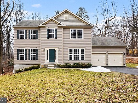 2nd image of 35 Sparrows Way