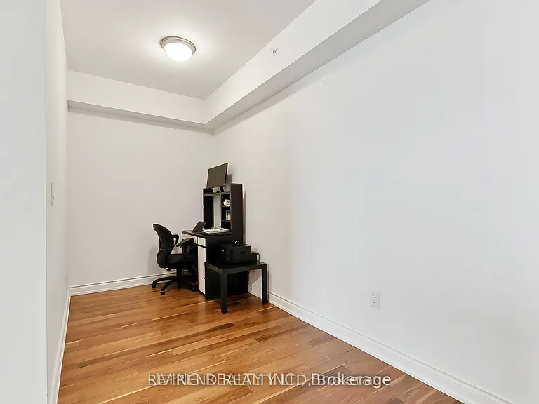 388 Yonge St #6505 — Photo 15