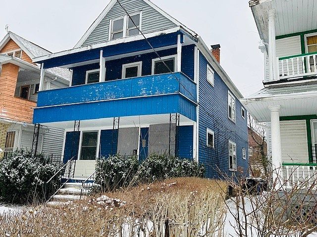 1st image of 711 E 117th St