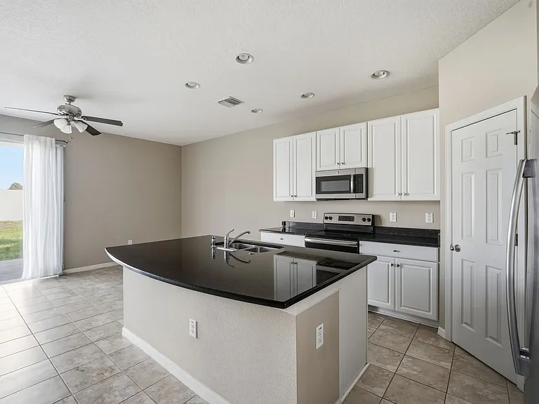 7031 Woodchase Glen Dr — Photo 5
