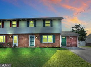 339A Carol Lynn Dr, Willow Street, PA 17584