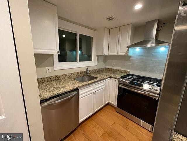 1st image of 602 Adams St #2