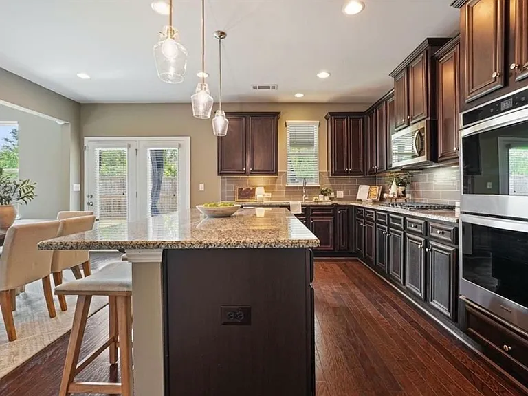 7910 Bristol Valley Dr — Photo 18