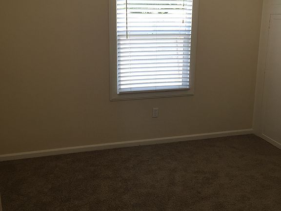 4th image of 2930 Branch St