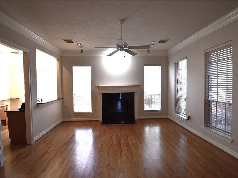 2835 Briarhurst Park — Photo 7