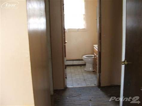3rd image of 3037 Bertha Ave