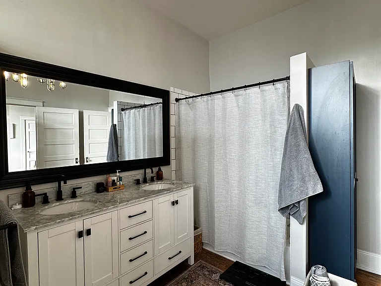 1104 Russell St #1 — Photo 9