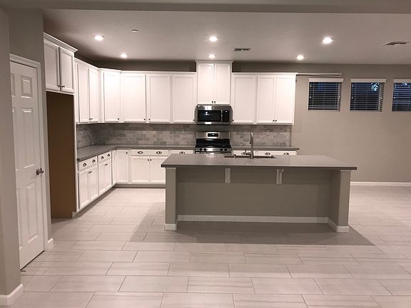 4th image of 4241 Silver Lupine Ln