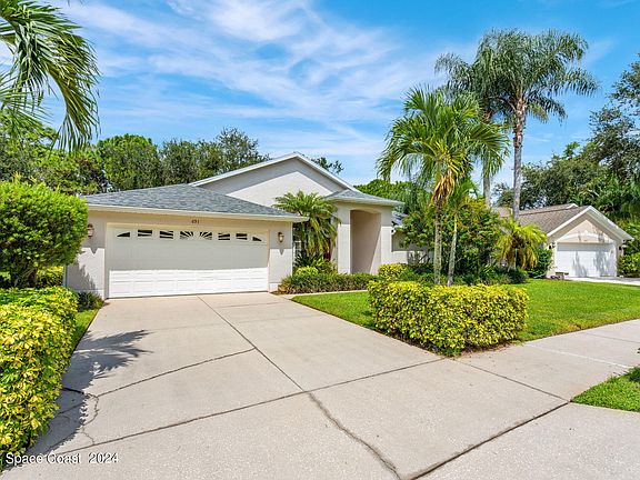 3rd image of 691 Autumn Glen Dr