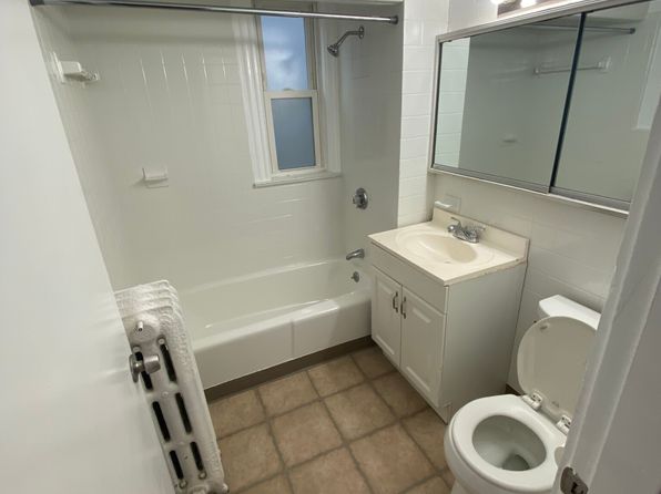 33 Everett Ave #4