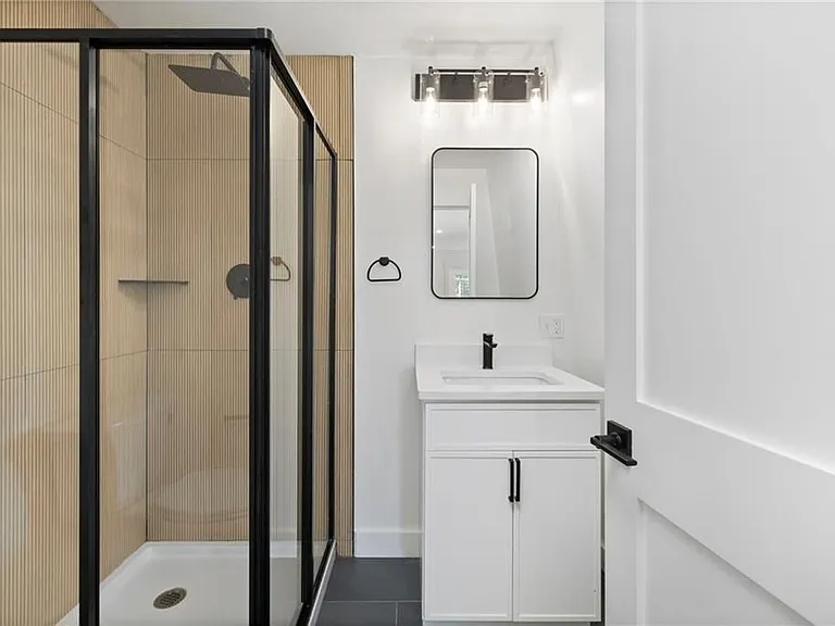 3 Melrose St #3 — Photo 9