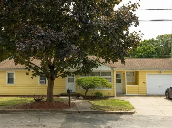 25 Colvin St, West Warwick, RI 02893