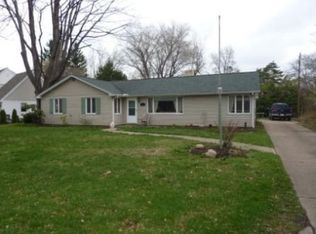 1319 Spring Lake Dr, Erie, PA 16505