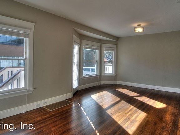 2nd image of 330 Waverley St Ste 01