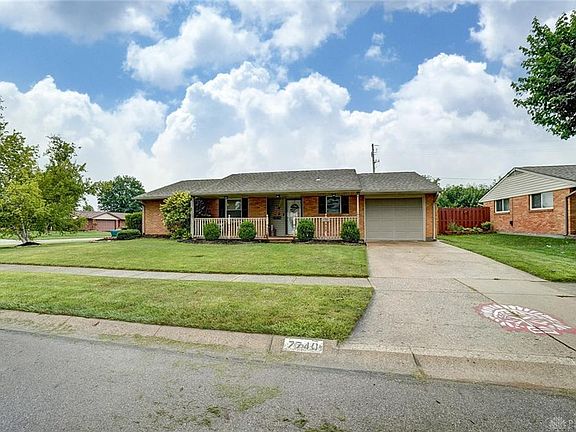 3rd image of 7740 Stonecrest Dr