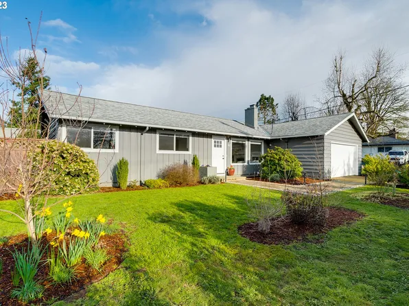 1127 S End Rd, Oregon City, OR 97045