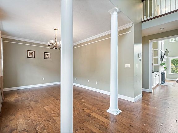 2nd image of 8026 Maureen Dr