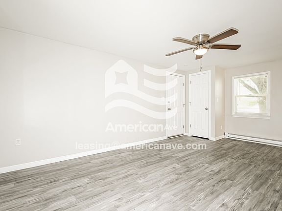 1083668_003_living_room_13810554.jpg