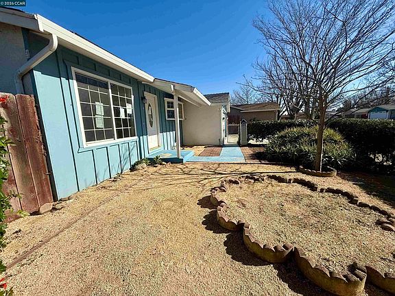 4th image of 772 Largo Ct