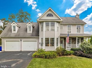210 Sunhigh Dr, Thurmont, MD 21788