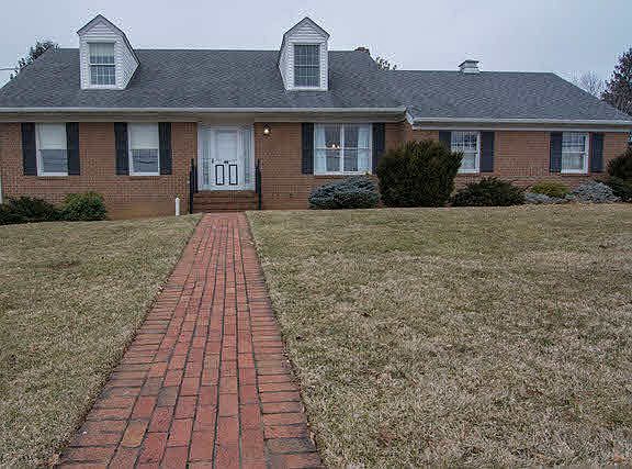 2nd image of 445 Myers Ave