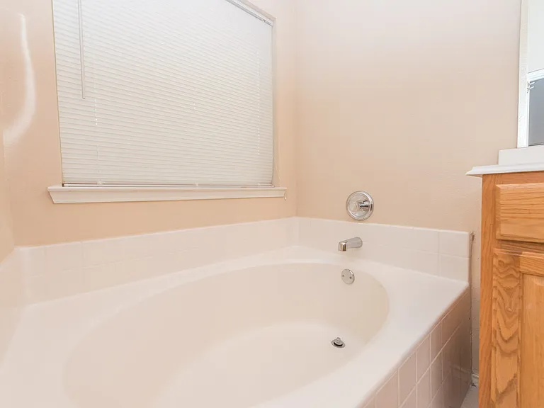 4184 Capstone Dr — Photo 5
