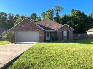 22225 Moss St, Ponchatoula, LA 70454