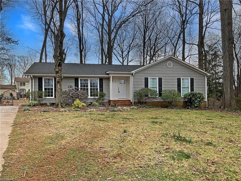 1st image of 3 Shawfield Ct