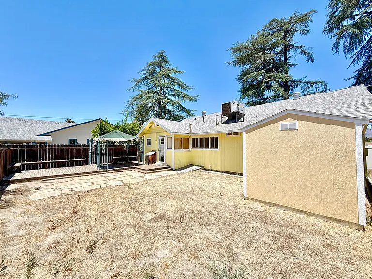 41861 Acacia Ave — Photo 25