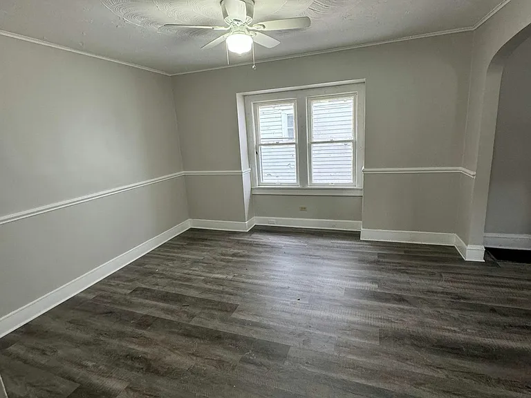 623 Storer Ave — Photo 2