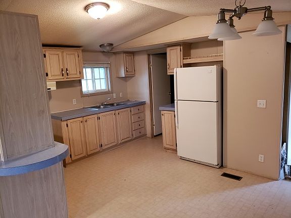 5th image of 3000 Tuttle Creek Blvd #541