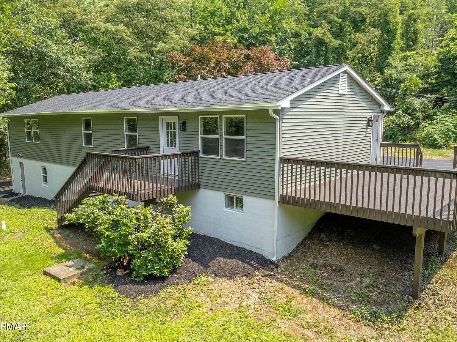 5520 Mountain Dr, Brodheadsville, PA 18322 Zillow