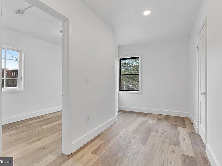 1353 Nicholson St NW #1 — Photo 14