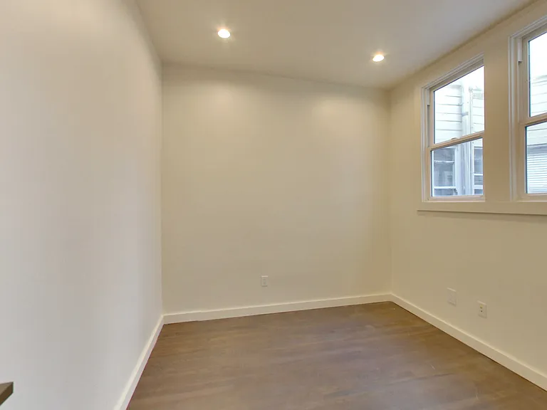 1050 Pine St #4 — Photo 18