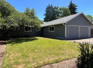2177 Cosmoledo St, Eugene, OR 97402