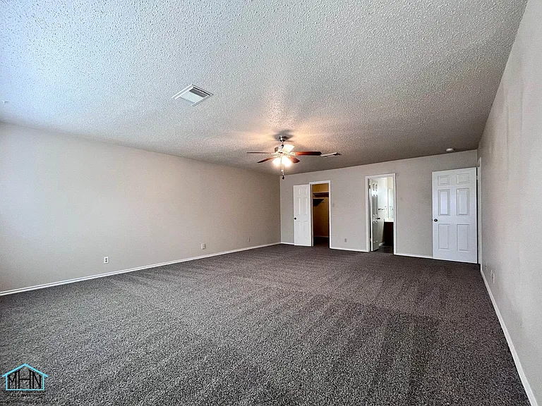 8143 Chestnut Manor Dr — Photo 20