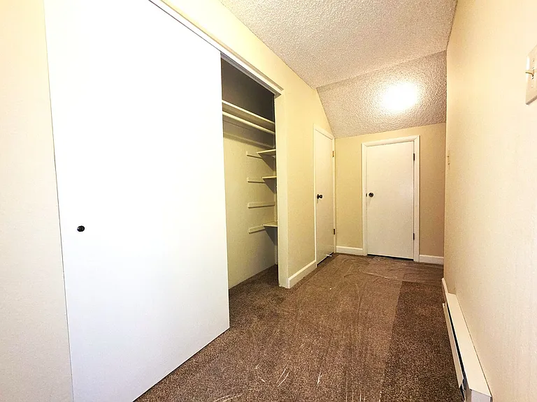 1747 London Cir — Photo 13