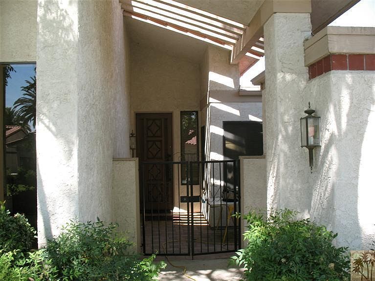 2nd image of 44037 Erie Ct