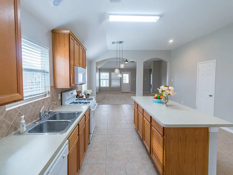 2834 Sage Bluff Ave — Photo 9